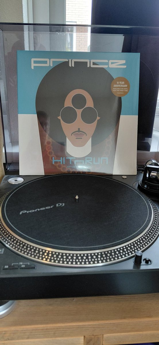 a_Prince_a_Day's tweet photo. LP 'Hit n Run phase one'
10 Year Anniversary
"You're the cage to my dove"
#prince https://t.co/uuZG30wMN0