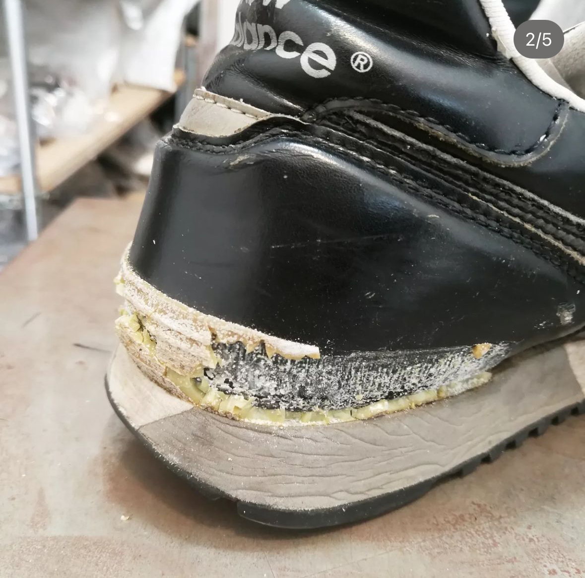 shoeoflife's tweet photo. 今回のブログは、シューオブライフで人気の
ニューバランスジャパンの正規修理サービスでは不可能なNew Blance(ニューバランス)修理ランキング!!です。
https://t.co/DnYbeqVada #newblance #ニューバランス #靴修理 #破れ https://t.co/nWL3lTiNGh