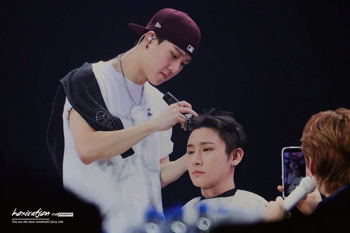 허시케이션 tweet media