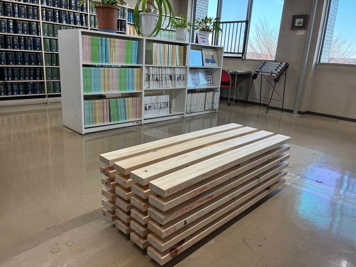 本日の午後は、東大和市立中央公民館のホールで開催した「親子で楽しむ木育ワークショップ」へ。
#東大和市 は昨年の3月に『東大和市地球温暖化対策実行計画』を策定し、市、そして市民や事業者さんとともに地球温暖化対策を進めていくこととしています。