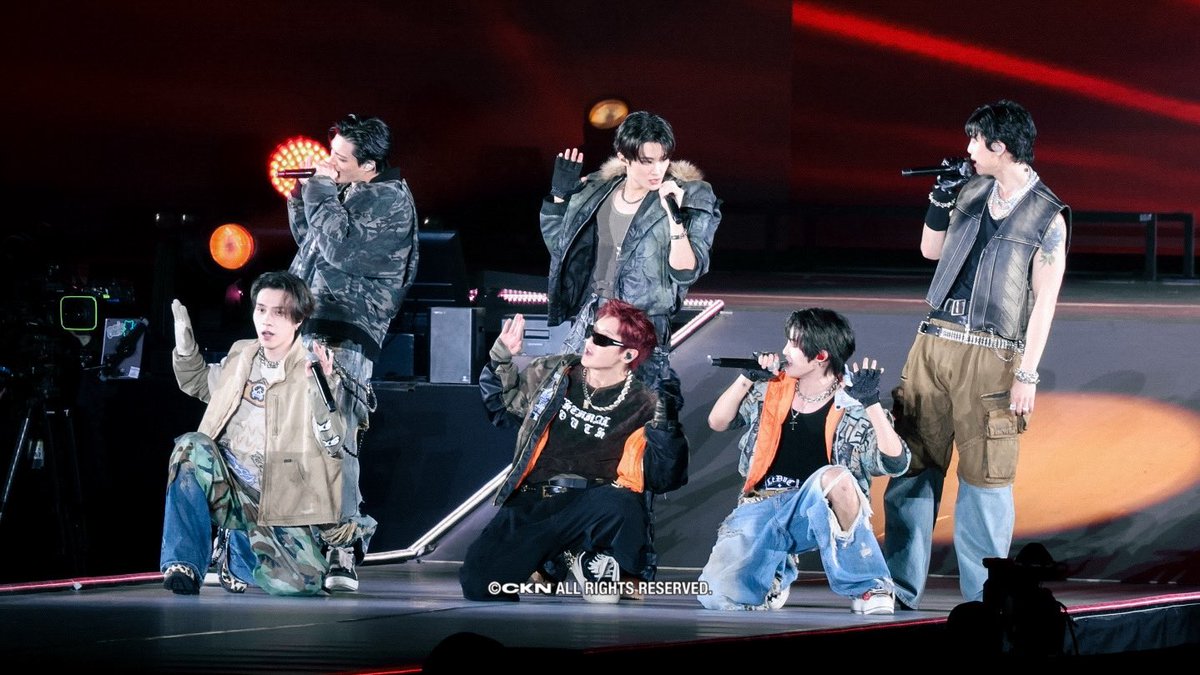 coolkidnight tweet media