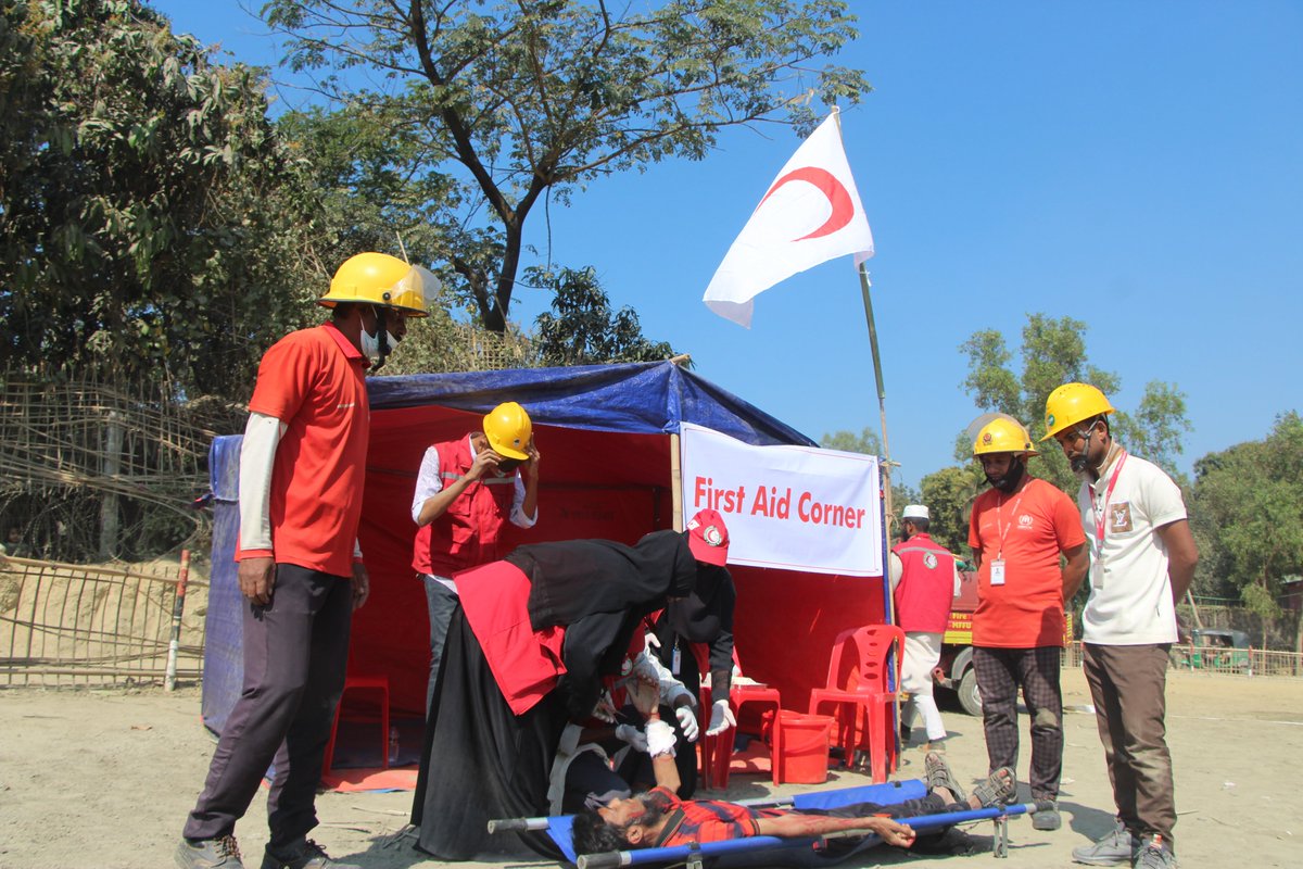BDRCS1's tweet image. 🔥Fire Safety Saves Lives 🚨
@BDRCS1 organized a #FireDrill in #CoxsBazar Camp-26 with @roteskreuz_de support on 29 Jan 26.
🎯The drill was to strengthen the #CommunityResilience from fire incidents.
#DisasterPreparedness
#FireSafety
🇧🇩#FireService
@ifrc
@AABangladesh
@UNHCR_BGD