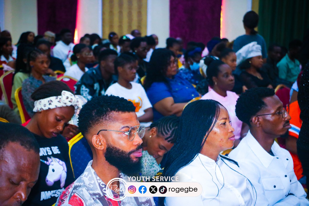 rogegbe's tweet photo. Today, our Pastor, @aeyimife continued with the series he started last week titled "Beyond Limitation by Grace."
📌When grace steps in, ordinary people do extraordinary things.
📌When grace appears, we must recognize grace as a gift of God.
#YouthSunday #rogegbe #ROGService https://t.co/z5U0Xm1knN