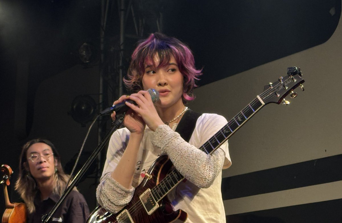 noname_records_'s tweet image. Mei Semones 来日初ツアー ファイナル渋谷duo MUSIC EXCHANGE セトリ
#meisemones #メイシモネス #setlist
メイ・シモネス 初の日本ツアーファイナルは未音源化新曲4曲含む1時間38分21曲