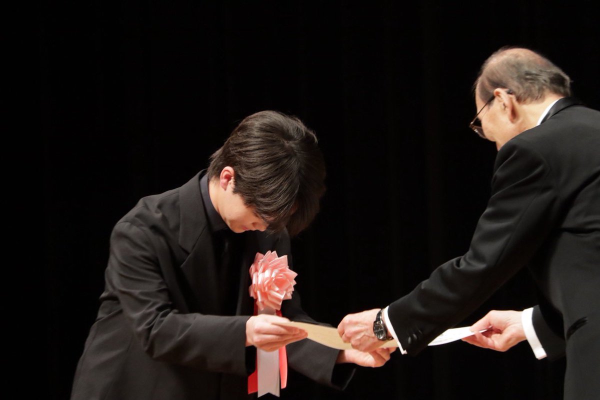 tabitohibi's tweet photo. ⋰
本日は
#ヨコハマ映画祭 授賞式でした！
⋱

最優秀新人賞を受賞した
#髙田万作 さんが登壇！！
おめでとうございます㊗️🎊

『#旅と日々』は
日本映画ベストテン˗ˏˋ 𝟸位 ˎˊ˗ 
助演女優賞 #河合優実 さん
撮影賞 #月永雄太 さん が受賞✨

全国でロングラン上映中🎞️
https://t.co/kjeEw7qDCJ https://t.co/LIqBVnQP2a