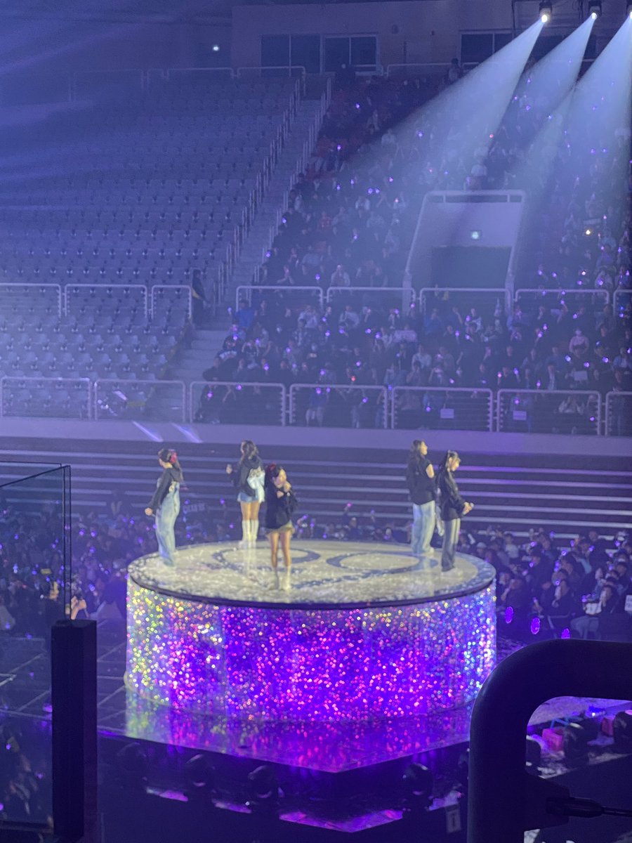 floverRb3's tweet photo. 항상 한걸음 뒤에서 응원할게 https://t.co/7YFNeFUvSu
