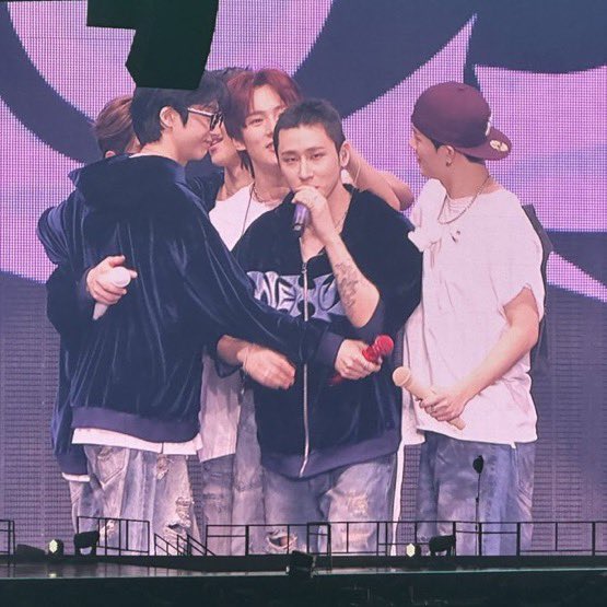 monekbr's tweet image. [TRAD] #MONSTAX THE X: NEXUS DAY-3

Changkyun: Vou fazer uma pausa temporária depois de mais de 10 anos como membro do MONSTA X. Mas eu tenho meus hyungs e tenho o Monbebe. Por isso, vou raspar a cabeça.

#몬스타엑스 #아이엠