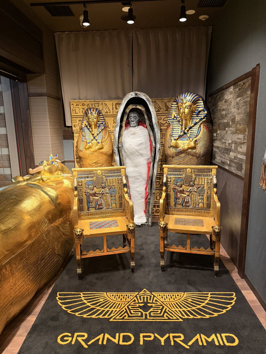 Grand_Pyramid's tweet image. 本日より、レストラン名を「Grand Pyramid（グランド・ピラミッド）」に変更いたしました。

新しい名前、新しいデザイン、そしてより洗練された空間へ。
変わらないのは、本場エジプト料理への情熱と味 🇪🇬✨
Grand Pyramidで、進化したエジプトの食体験をお楽しみください
#グランドピラミッド