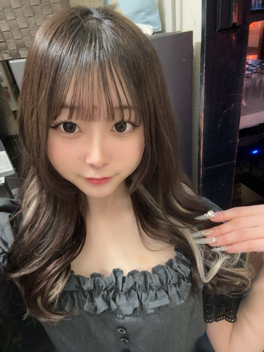 Post by らら on X: 出勤してます💞