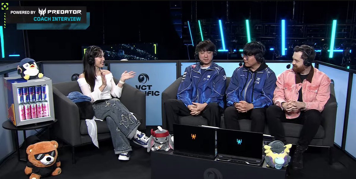 MiryuGG's tweet photo. Didn't have the heart to tell @victoriacheng that I'm not @lxmetree 😂

But it was a privilege to translate termi's first English interview nonetheless 👍 https://t.co/Gq9tZix9Mv