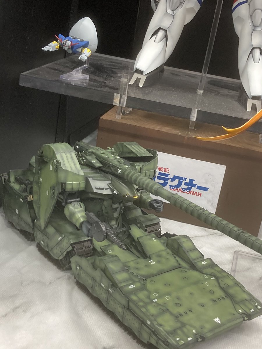 sinobuniimi's tweet photo. 綺麗な撮影を見るのもいいですが、直に見て感じることや、アイデアのある作例を見てその作者と話せる場は貴重だと感じました。話しかけるの苦手ですが https://t.co/IN2Uh8uhAd