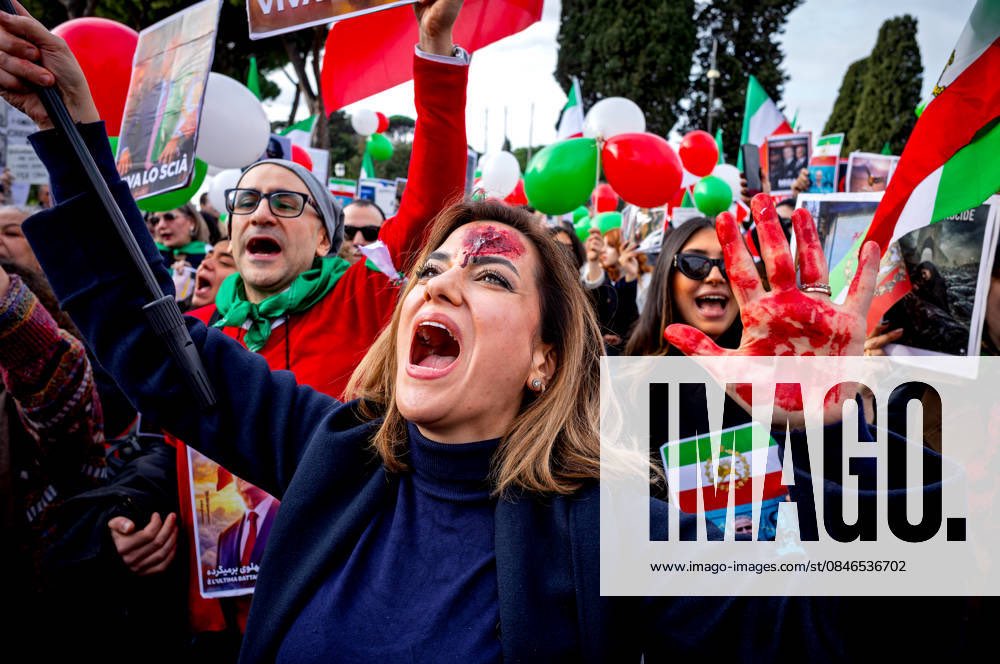 stefanomontesi's tweet photo. Demonstration against Islamic Republic of Iran
 January 31, 2026 in Rome, Italy. (Photo by Stefano Montesi)
 #leica_photos  #IMAGO  #LeicaWitness  #Iran   #RezaCyrusPahlavi https://t.co/dZAiPcK0G0