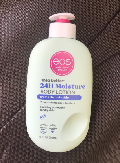 ItalyEstes's tweet photo. This is one of the best-selling products on Amazon 🔥
EOS Shea Better Body Lotion &amp; Body Wash with Vanilla Cashmere for long-lasting moisture and soft, smooth skin
👉Shop it here: https://t.co/PopnxghkKC

#AmazonFinds #BodyCare #Skincare #SelfCare #Moisturizing #BeautyProducts https://t.co/e4h0z7YVSs