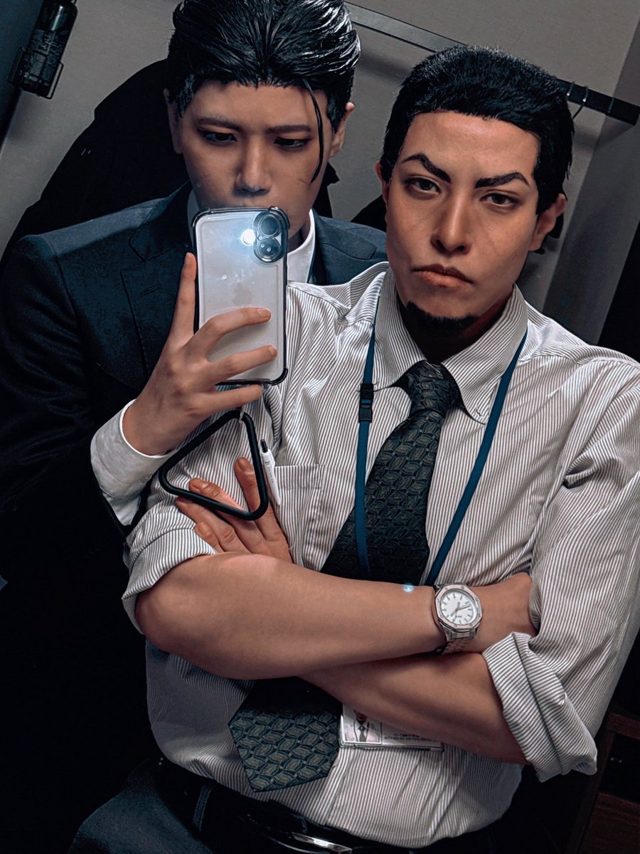 改めて尾月写真集等々お手にとってくださりありがとうございました😭🙏
はじめましての方ともお話できてめちゃめちゃ楽しかったです…！！

昨日ホテルで撮ったやつ🐈‍⬛🌙