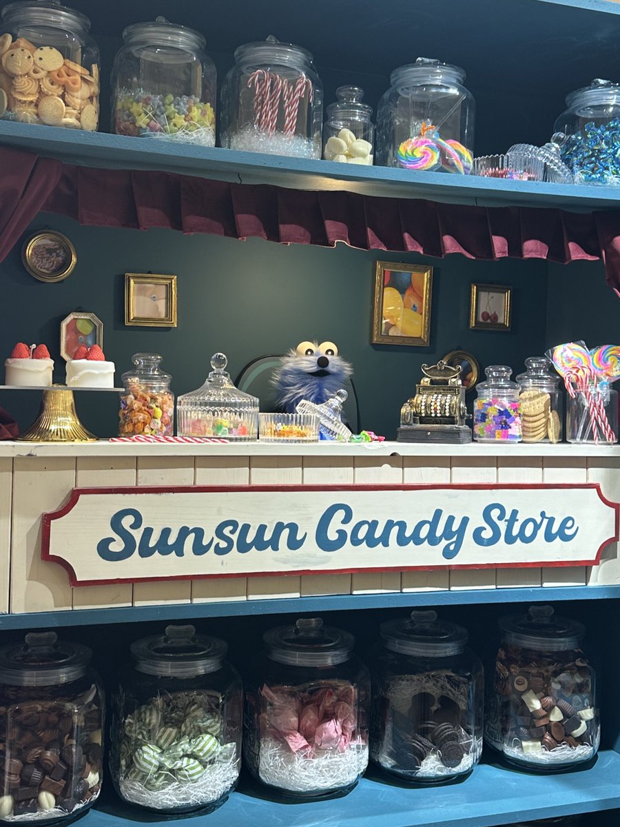 GDandTiffany's tweet photo. スンスンポップアップ行ってきた✌️ https://t.co/V2vXvhmJdB