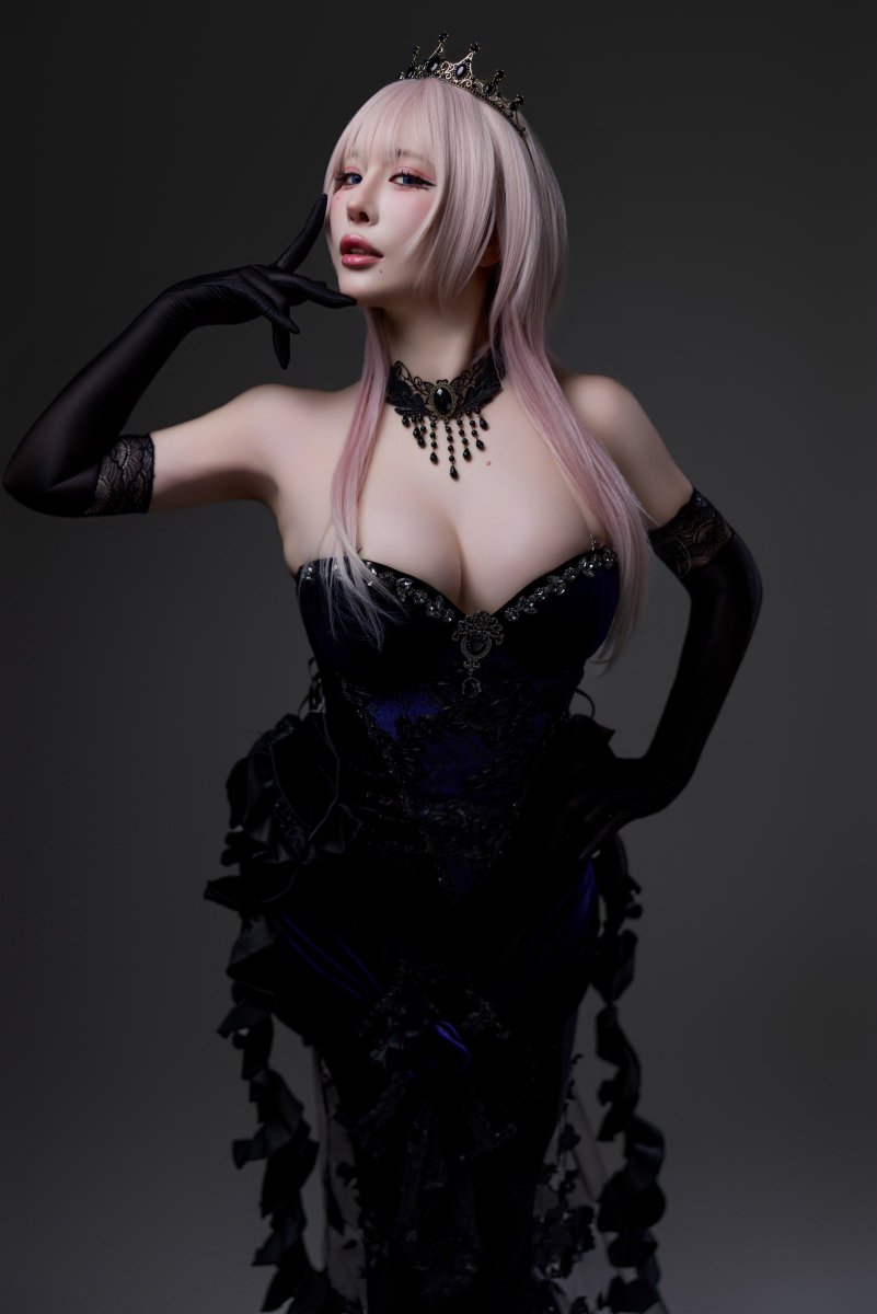 お美しい………ほくろでさえも綺麗なのどゆこと…………すき……………🖤🥀