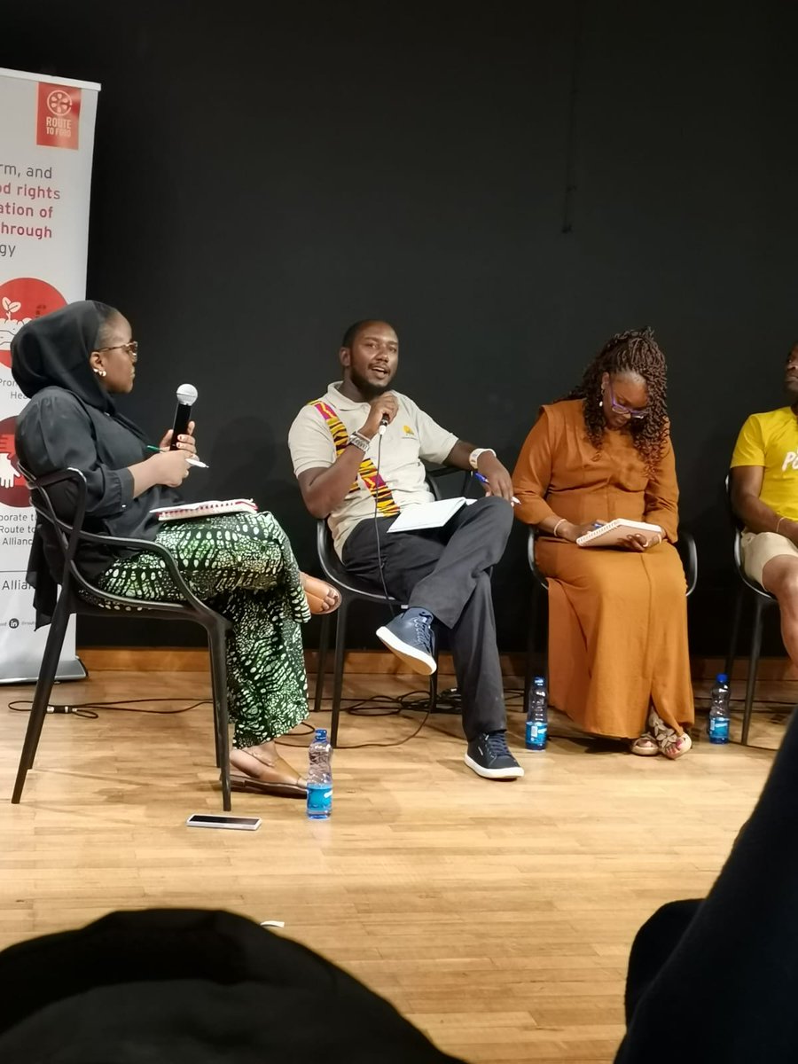 CRM_KE's tweet photo. Is Food politics?

E.D @EleraiNjuguna spent time this saturday breaking down the pieces.

Food is politics &amp; deeper into the centuary increasingly be so. Africa farmers &amp; consumers will be most affected.

Food soverignity, the right for pple to make a choice is not an ideal talk. https://t.co/173h3PlY1Q