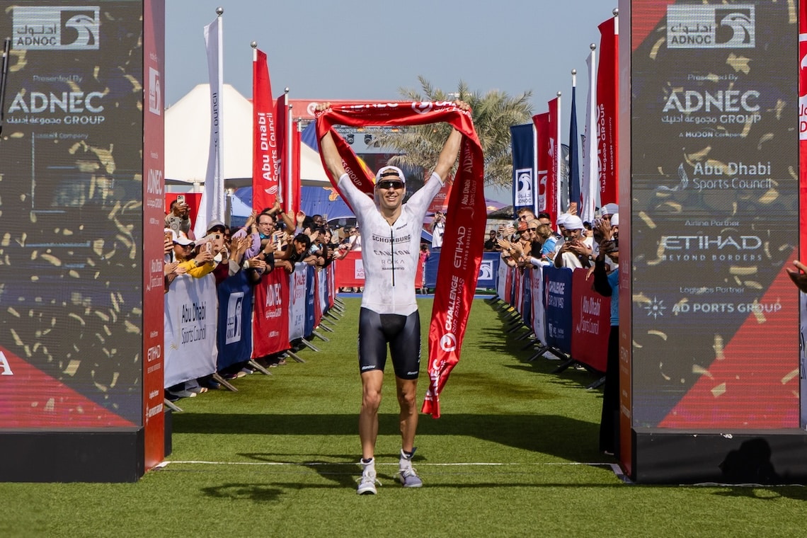 Schomburg y Christensen aseguran victorias convincentes en Challenge Sir Bani Yas
 zurl.co/aba0Y