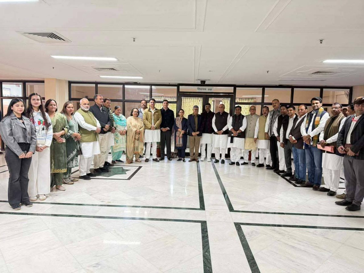 BBBatra's tweet photo. हरियाणा विधानसभा की सरकारी आश्वासन समिति के माननीय सदस्यों के साथ राजस्थान विधानसभा का अध्ययन दौरा किया !
इस दौरान राजस्थान विधानसभा के माननीय स्पीकर श्री वासुदेव देवनानी जी से शिष्टाचार भेंट हुई !! https://t.co/lnUuTk2SbB