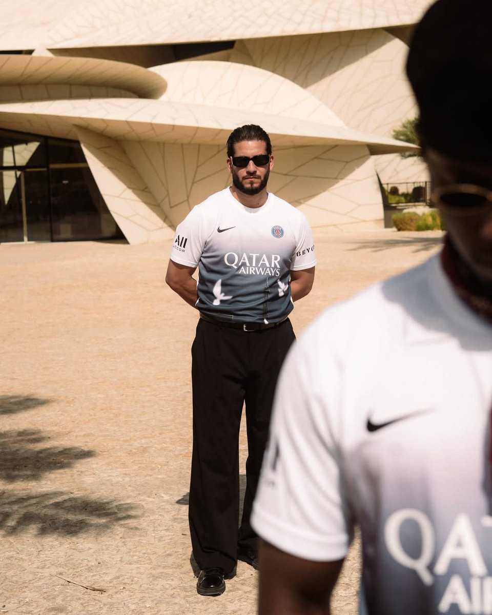 Deeds Magazine tweet media