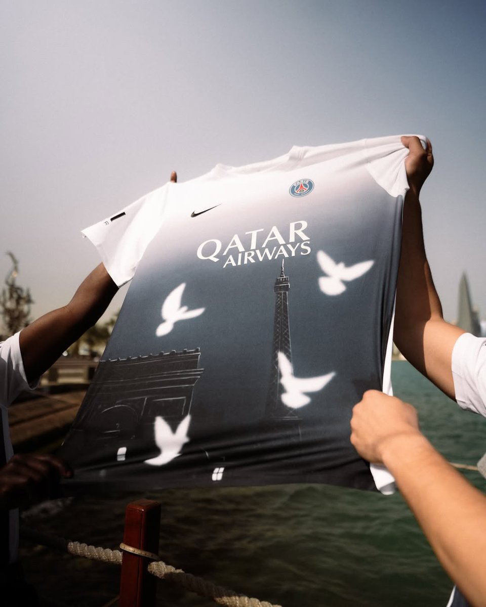 Deeds Magazine tweet media