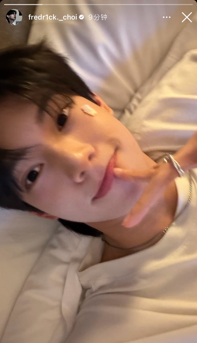 missing_sadness's tweet image. 목걸이..🥰😋