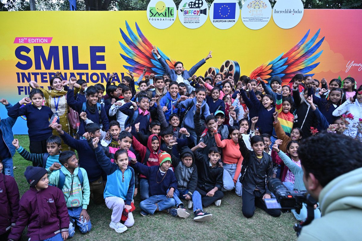 jitendra_films's tweet image. My happiness is defined by their #smiles 😊

12th Smile International Film Festival 🎥
@siffcy
@smilefoundation
@EU_in_India #SIFFCY