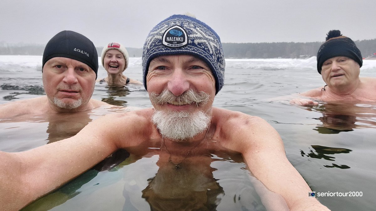 seniortour2000's tweet photo. Morning swimrun..😂 https://t.co/wOvG5WjYUz
#Bolevak #Plzen #otuztrup #OpenWaterSwimming #wildswimming #GallowayMethod #FanoushiToDas 🏃♂️🏊♂️🏃♂️💙💚👍😊 https://t.co/EY5Fs4TIqP