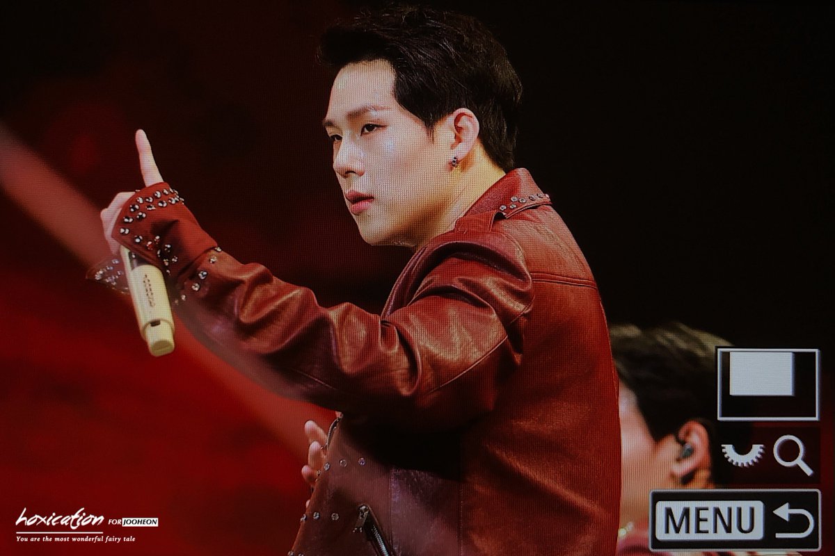 허시케이션 tweet media