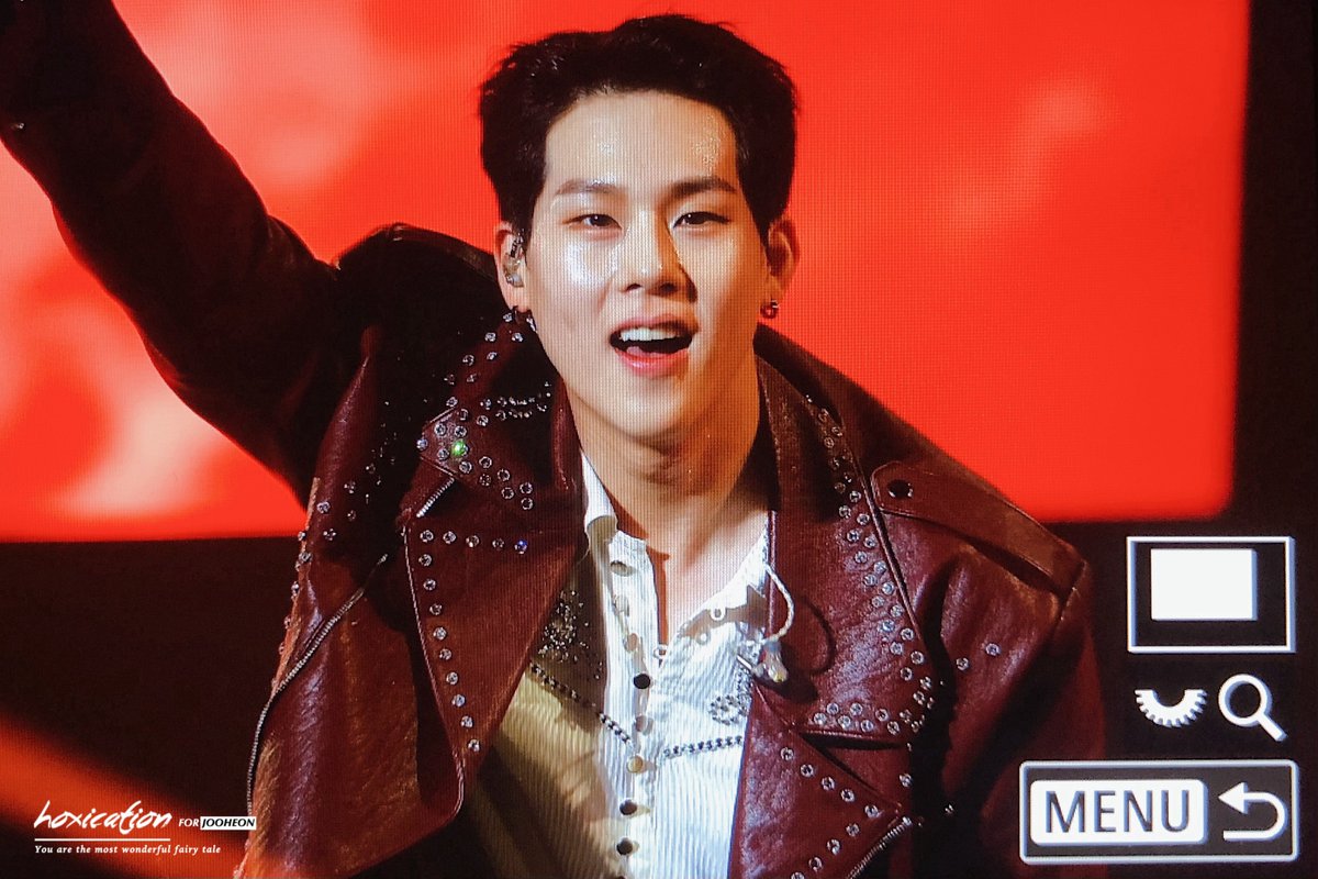 허시케이션 tweet media