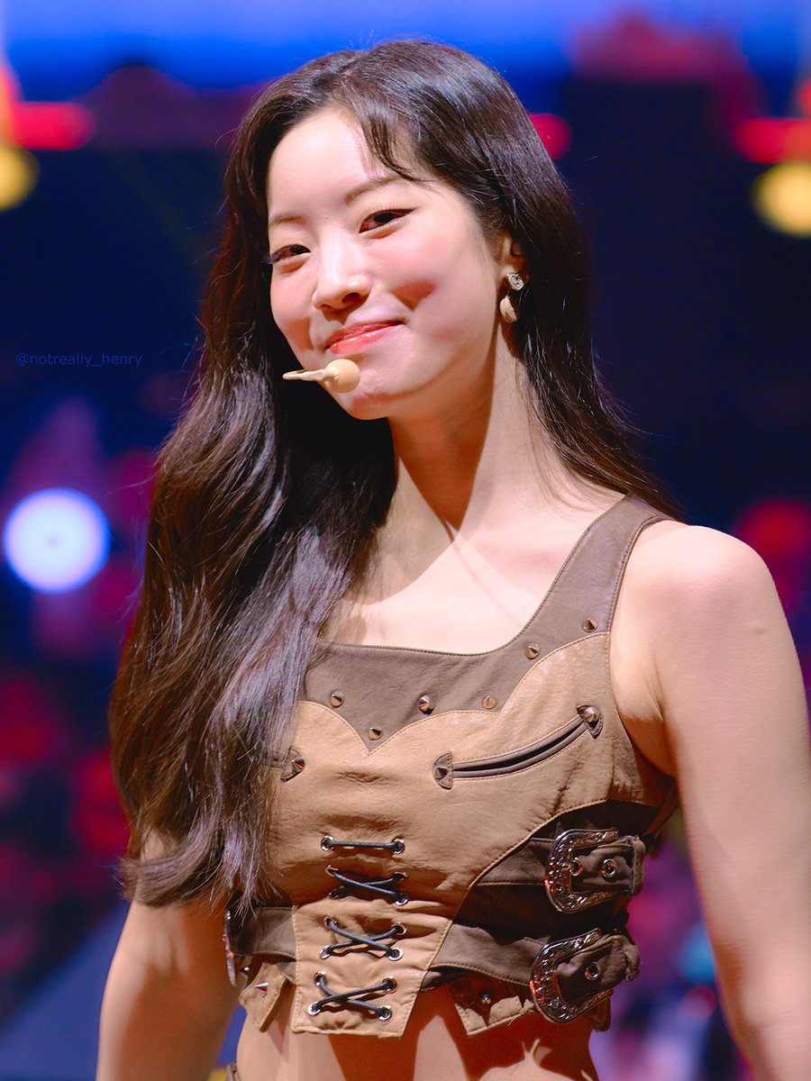 TWICE - Dahyun  
in Melbourne, 20251108        

#DAHYUN #다현 
#THISISFORINMELBOURNE #THISISFOR_MELBOURNED1 #TWICE_THISISFOR_WORLD_TOUR #TWICE #트와이스