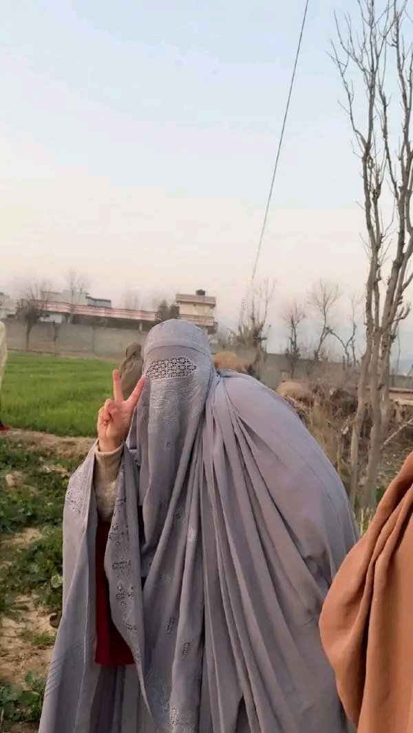 ایک دن میری بھی شادی ہو جائے گی، پھر لوگ کہیں گے فلانی کی بہو بہت پیاری ہے 💝😼