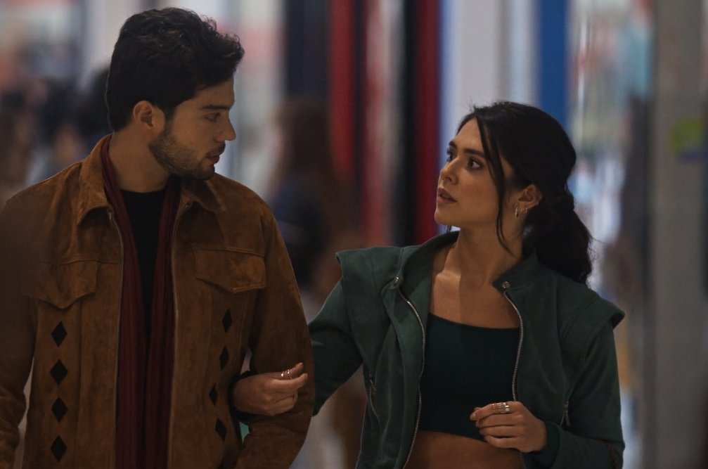 PasdeGavilanes's tweet photo. #PasiónDeGavilanes2 #PDG18 Un malentendido provoca que Andrés le confiese a Muriel que es gay. https://t.co/xZmzKsOKJT