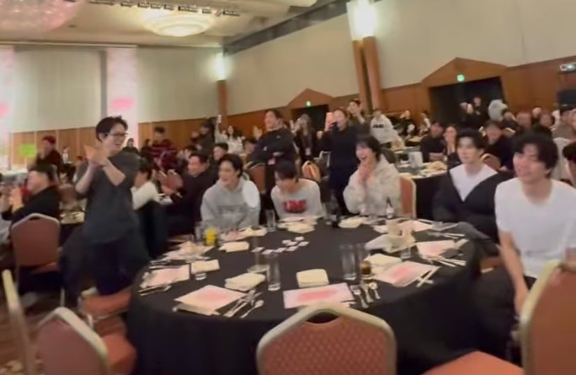 엔시티드림에서 이런거 즐길 줄 아는 사람 천러밖에없는데 그냥 다수결로 숙소 보내죠