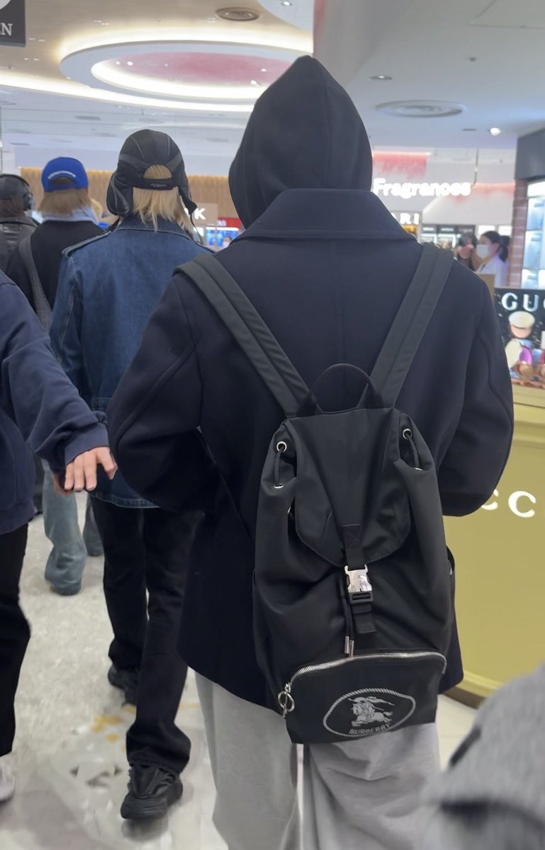 tiki☠️ tweet media