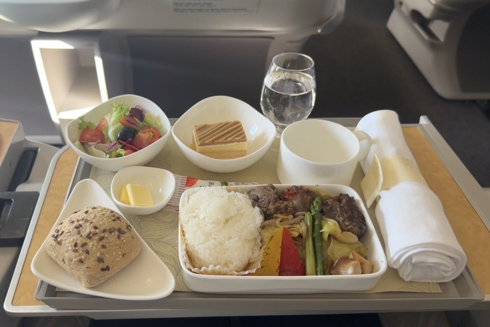 tiki☠️ tweet media