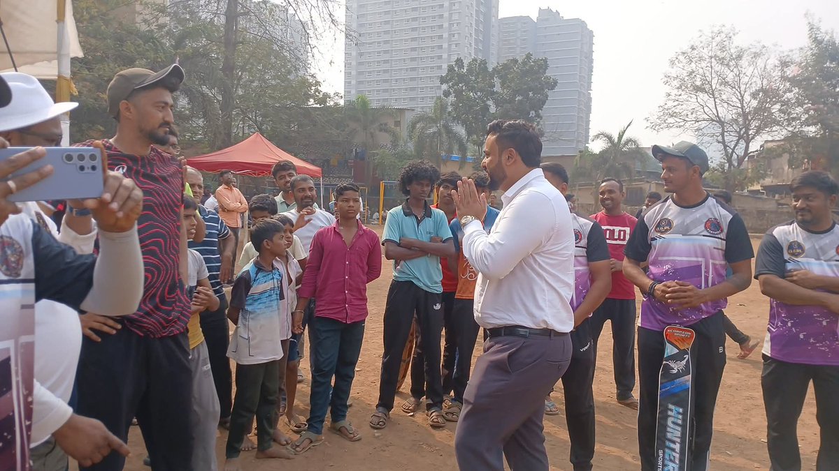 TajinderTiwana's tweet photo. Attended the Orlem Ground Premier Cricket League today. 🏏
Fantastic to see the sportsmanship and talent on display. A big congratulations to the organizers for putting together such a high-spirited tournament! 👏✨
#Orlem #CricketTournament #LocalSports #Mumbai https://t.co/x28Jyla6ZU