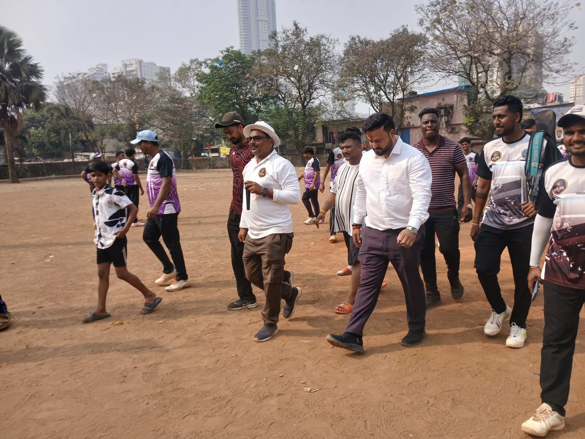 TajinderTiwana's tweet photo. Attended the Orlem Ground Premier Cricket League today. 🏏
Fantastic to see the sportsmanship and talent on display. A big congratulations to the organizers for putting together such a high-spirited tournament! 👏✨
#Orlem #CricketTournament #LocalSports #Mumbai https://t.co/x28Jyla6ZU
