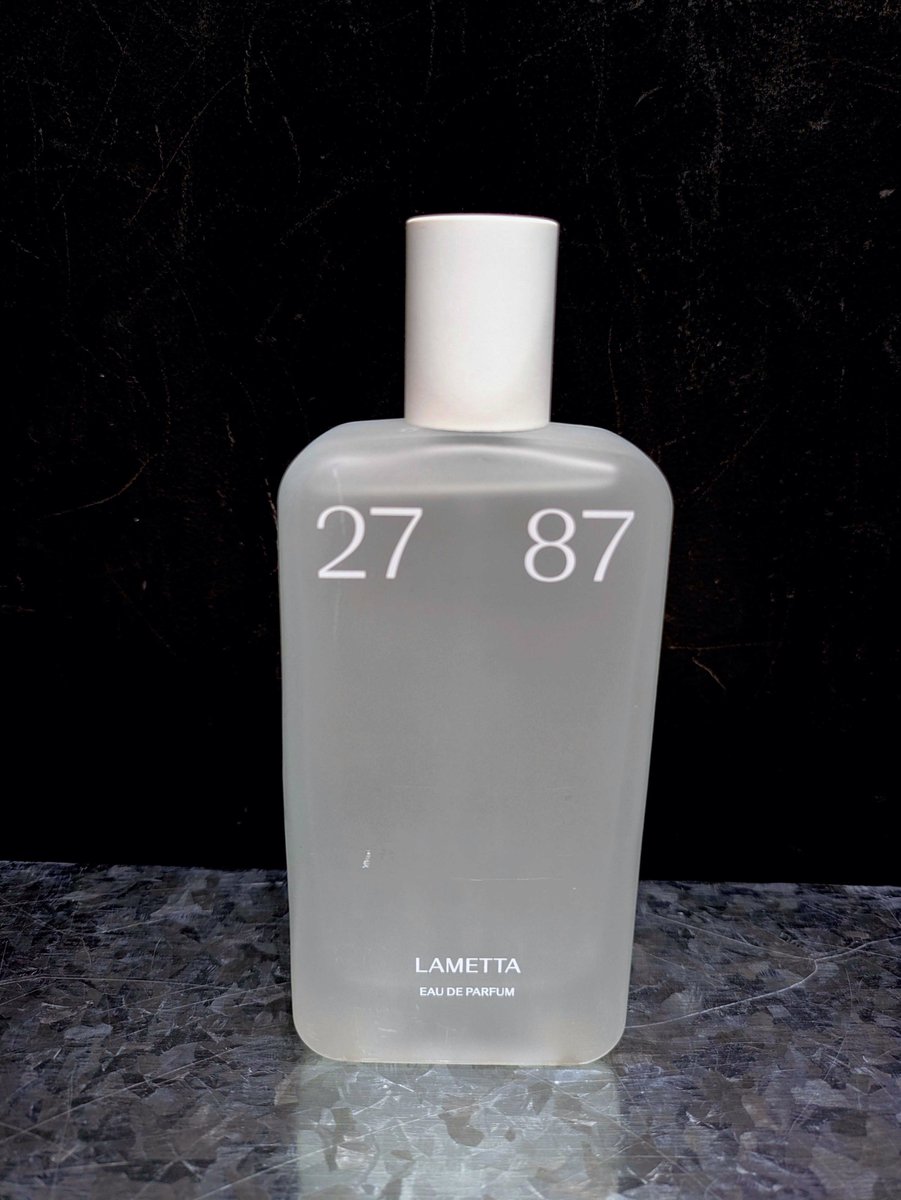 パウダー香水 新商品】 27 87｜ラメッタ 優しいムスクのような 軽やかなパウダーの