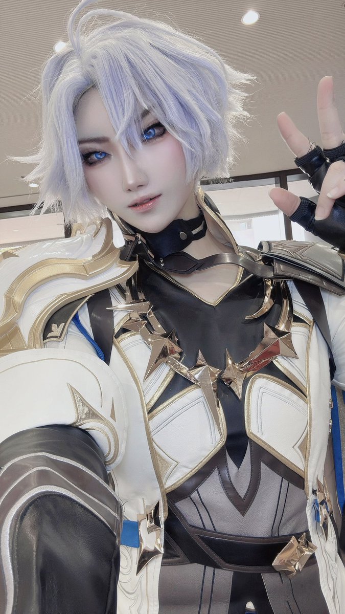 ひよっこ お顔も衣装も体格も天才だったな！！！！🥳