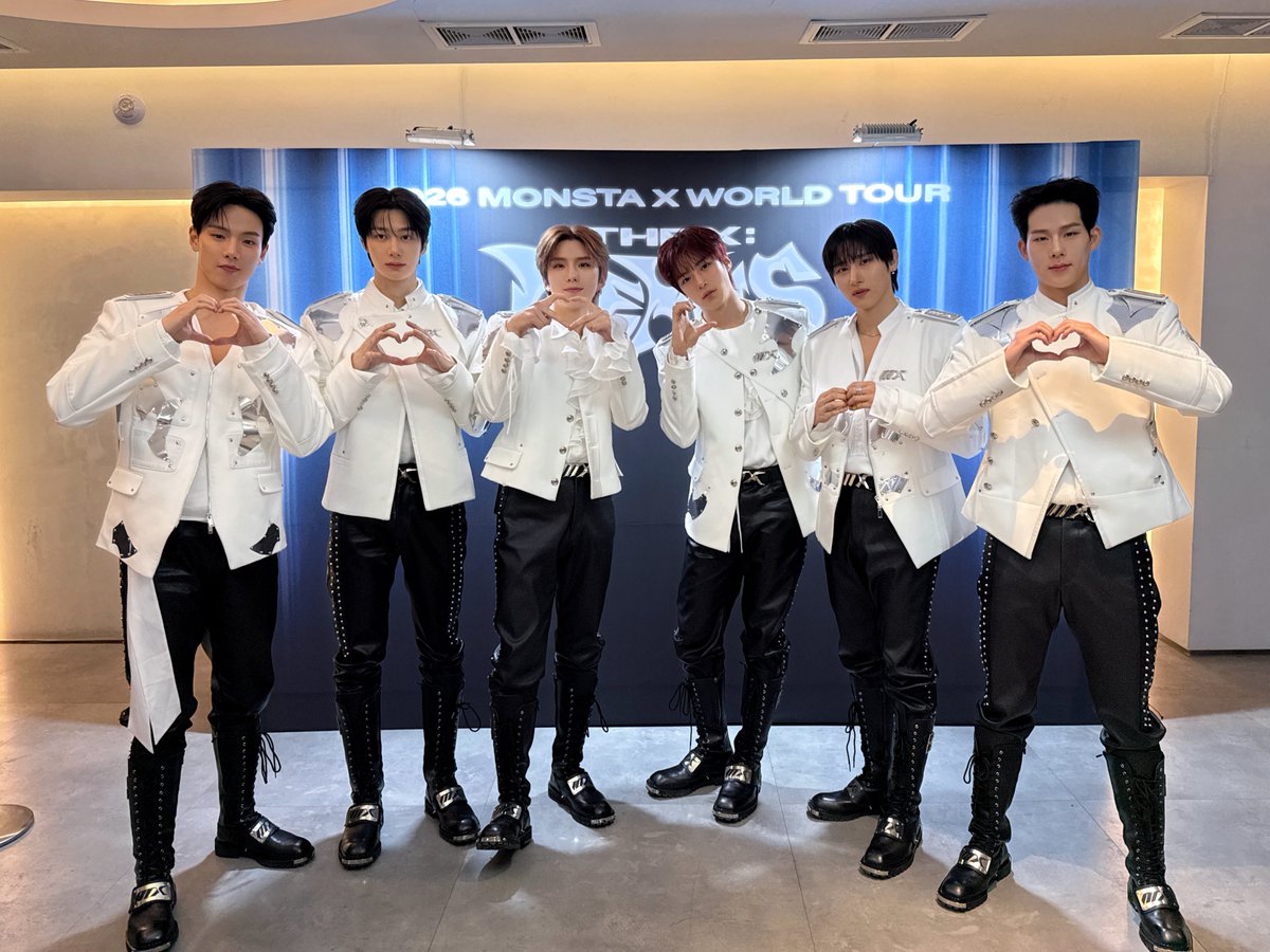 OfficialMONSTAX's tweet image. 📸
2026 MONSTA X WORLD TOUR
[THE X : NEXUS] DAY 3 🩵

'#몬베베'와 함께라 행복했던 THE X : NEXUS 
함께였기에 의미가 깊어진 순간
앞으로도 언제나
이 자리에서 빛을 낼게 ⭐

#몬스타엑스 #MONSTAX #MONSTA_X
#MONSTAX_THEX_NEXUS
#사랑한다몬베베