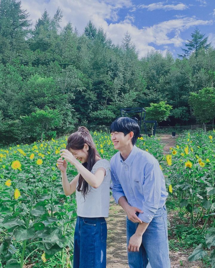 sonowal_polli's tweet image. what i see                                   what i remember