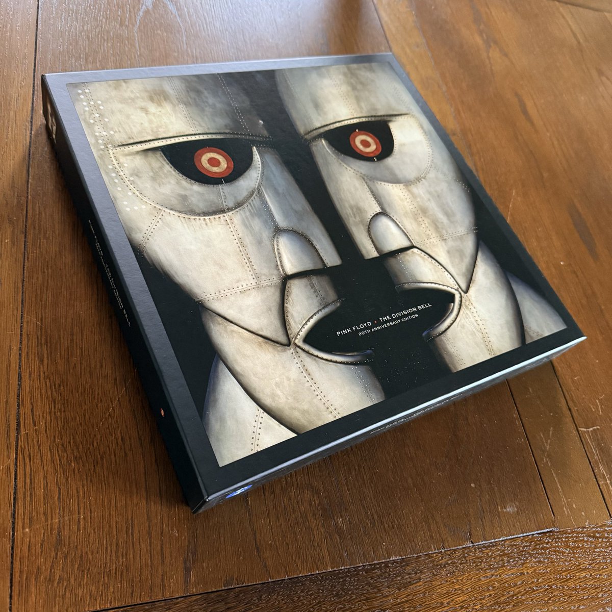 JonsVinyl's tweet photo. This album is often disliked
Pink Floyd Division Bell. One of my favourite Floyd albums and definitely a PF album. Some of David’s best guitar work and amazing songs.  A truly great album

@pinkfloyd #divisionbell #vinylcommunity #nowplaying #recordcollector #onmyturntable https://t.co/Au2sVY0CV2