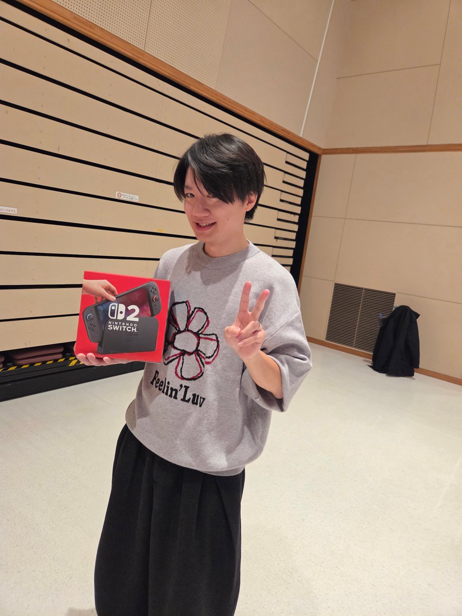 SsbFukuoka's tweet image. 新春福岡スマブラ大乱闘大会を決勝まで駒を進めたのは

勝者側
ペリカン選手
ひろ選手

敗者側
シガナ選手
Khaku選手

そしてフルセットまでもつれこんだ激戦を征したのは
ひろ選手(@vo_hrk16)
Switch2が贈呈されました。
おめでとうございます。

皆様ご参加いただきありがとうござきました。