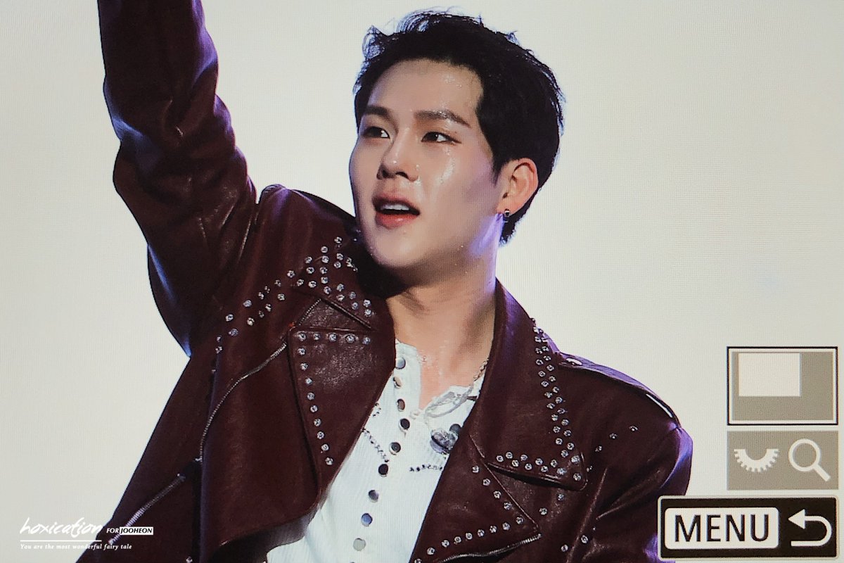 허시케이션 tweet media