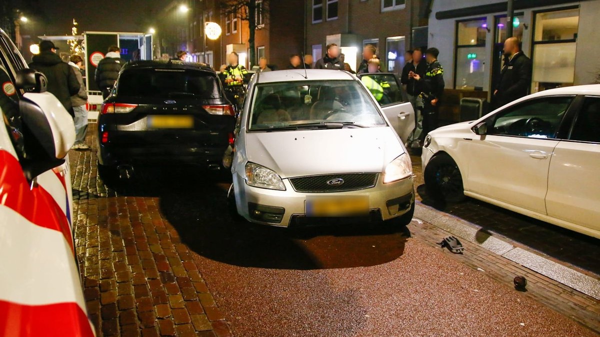 Dronken bestuurder veroorzaakt ravage in Dorpsstraat Castricum