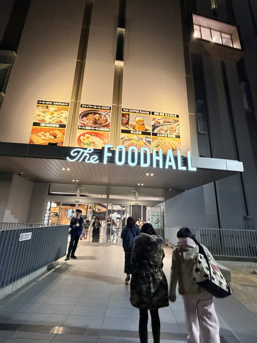 おもみ tweet media