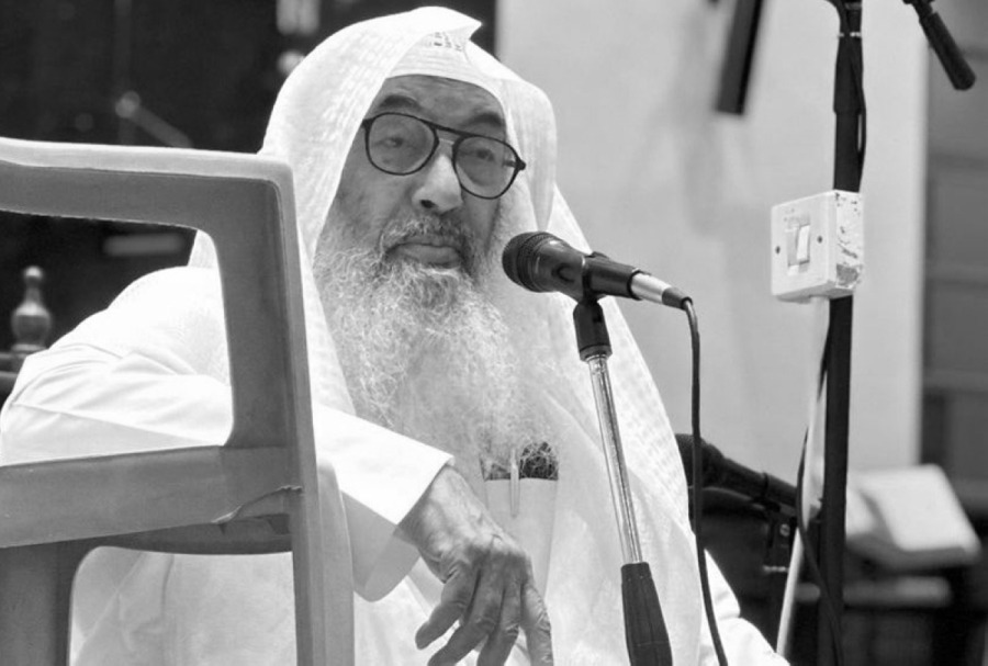 ببالغ الحزن ننعي وفاة أخونا الداعية الشيخ حاي سالم الحاي ، نسأل الله أن يتغمده بواسع رحمته وأن يثبته عند السؤال وينقيه من الخطايا والذنوب ،ويجعل مرقده روضة من رياض فردوسه الأعلى.
وأن يلهم ذويه الصبر والسلوان على ما أصابهم
وإنا لله وإنا إليه راجعون
د . محمد الشيباني