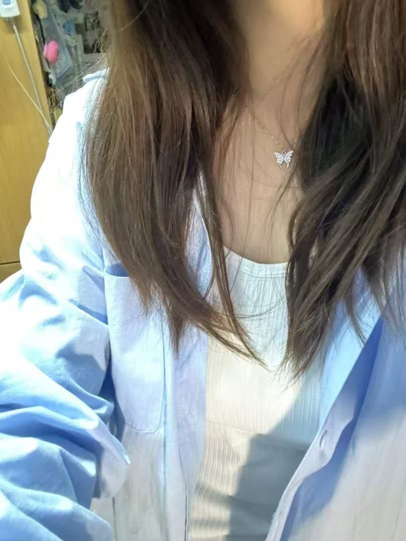 坐标济南
Brat/21 | 158 | 98
慢热小美，不太会主动，找个声音好听的搭子