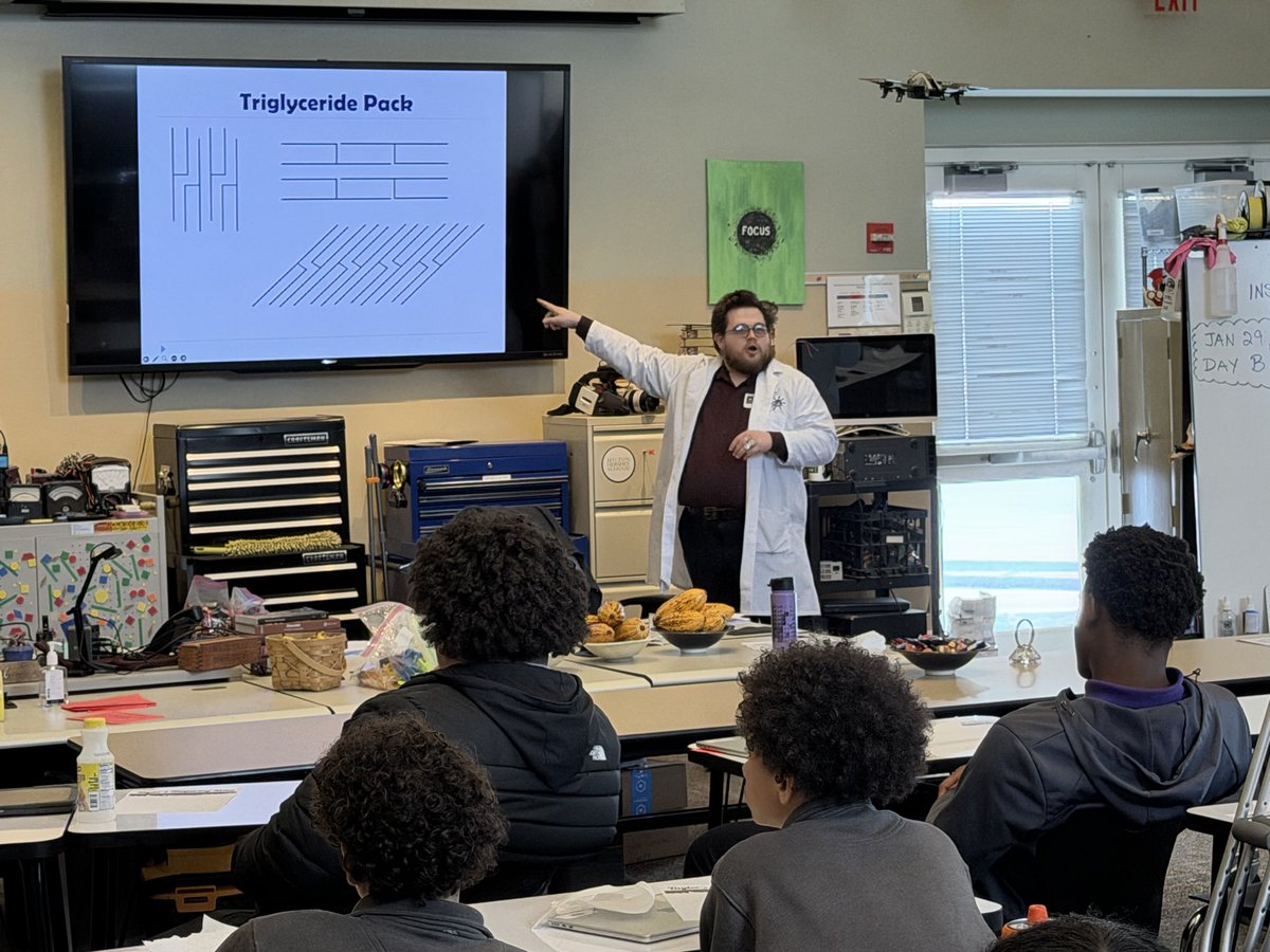 anthonyspc's tweet photo. Our Engineering Chocolate course has wrapped up week 2, and what a start it has been. In just 8 class days, students engaged with 6 guest speakers, participated in 2 field trips, explored and tasted raw chocolate ingredients, learned about chocolate’s origins, https://t.co/N7oD6D1EZc